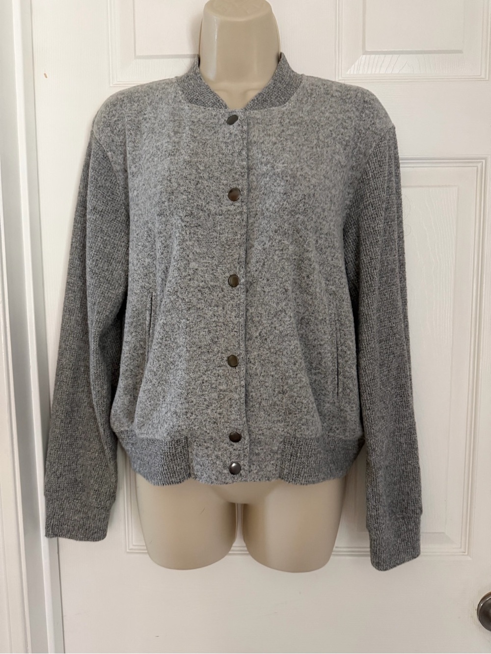 Theo & Spence Gray Soft Knit Bomber Jacket Snap Front Size S